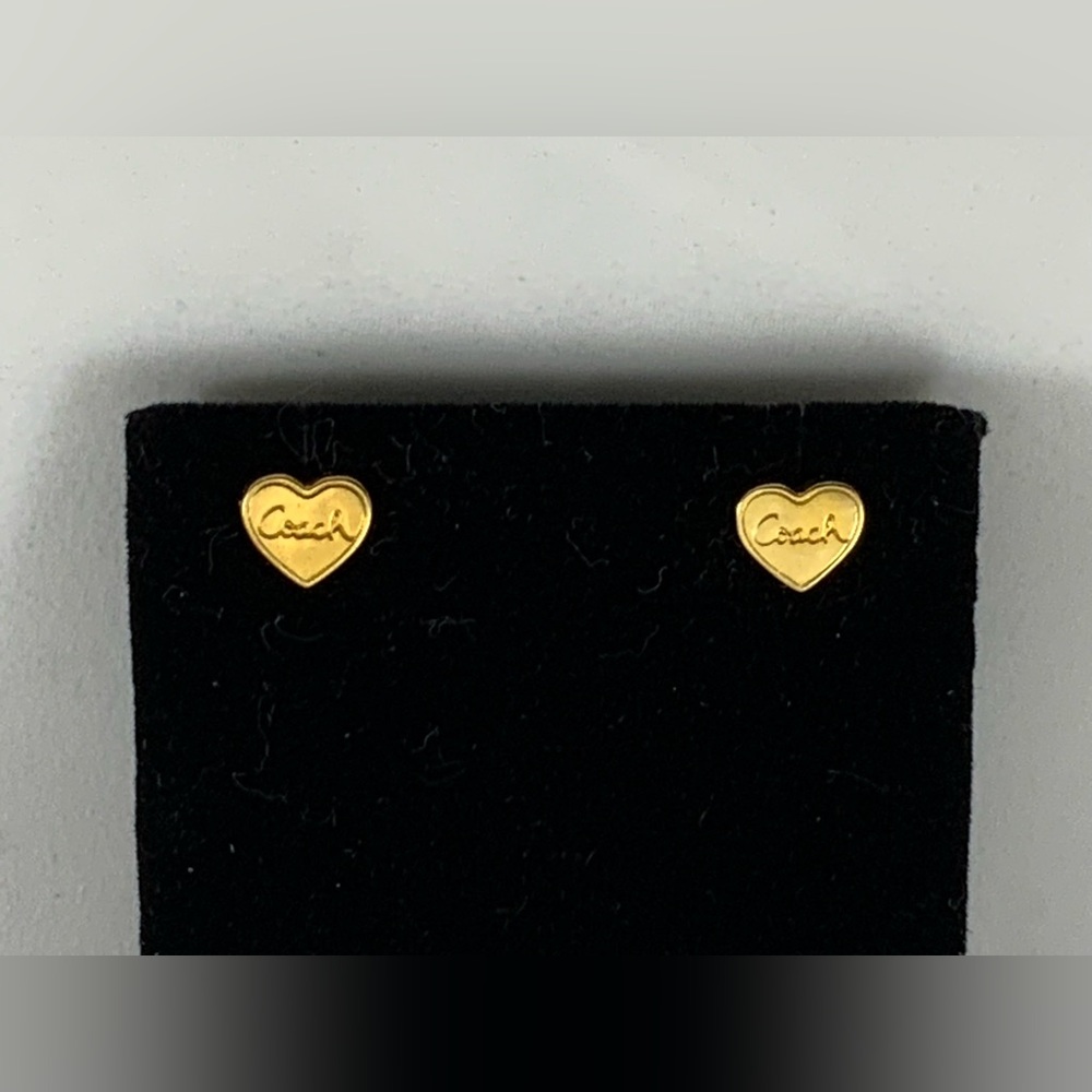 NWOT COACH Heart 💛 Gold Tone Stud Earrings